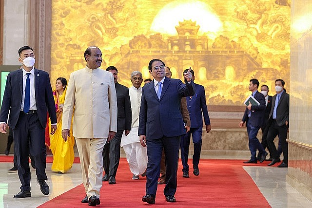 Speaker of the Indian Lok Sabha Visits Vietnam