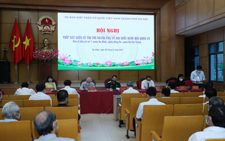 Party leader Nguyen Phu Trong and candidates for the 15th NA deputies hold online meeting with voters