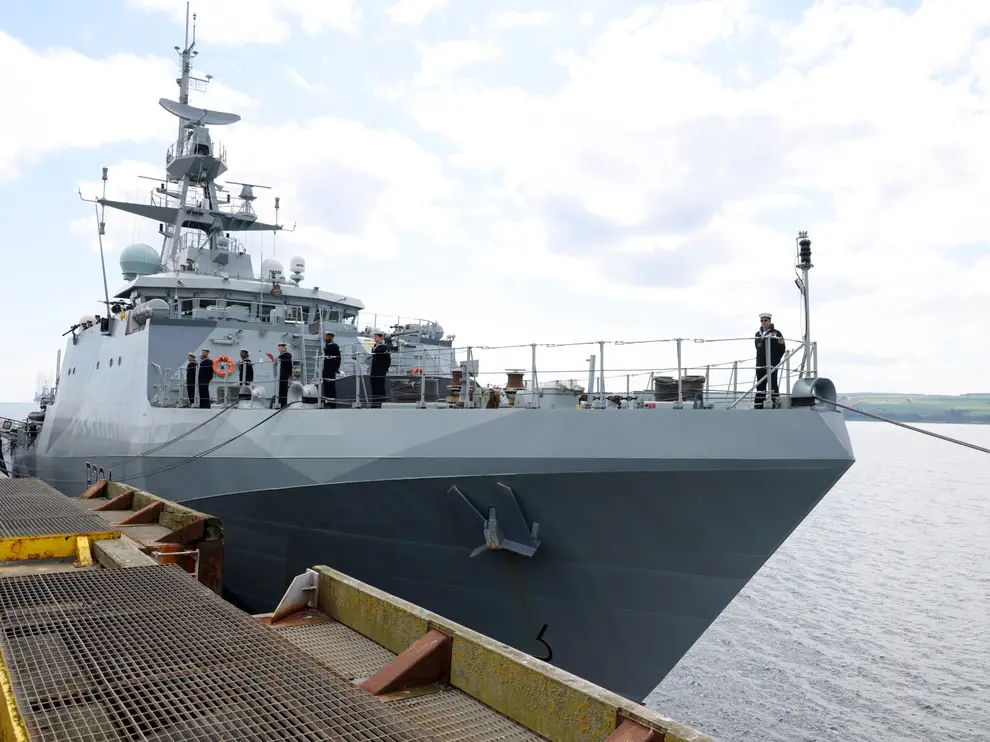Britain to permanently deploy two warships in Asian waters