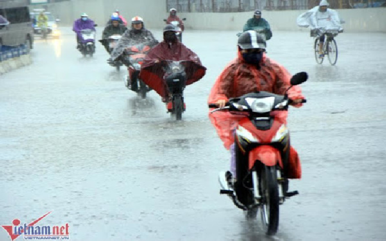 10 year-old killed by floods as heavy rains pound mountainous province