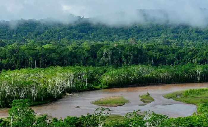 10 dangerous, yet amazing places from around the world
