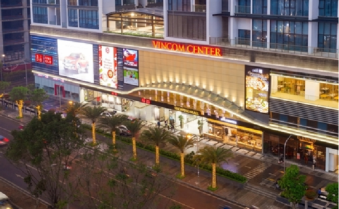 uniqlo to serve hanoi fans with more new stores