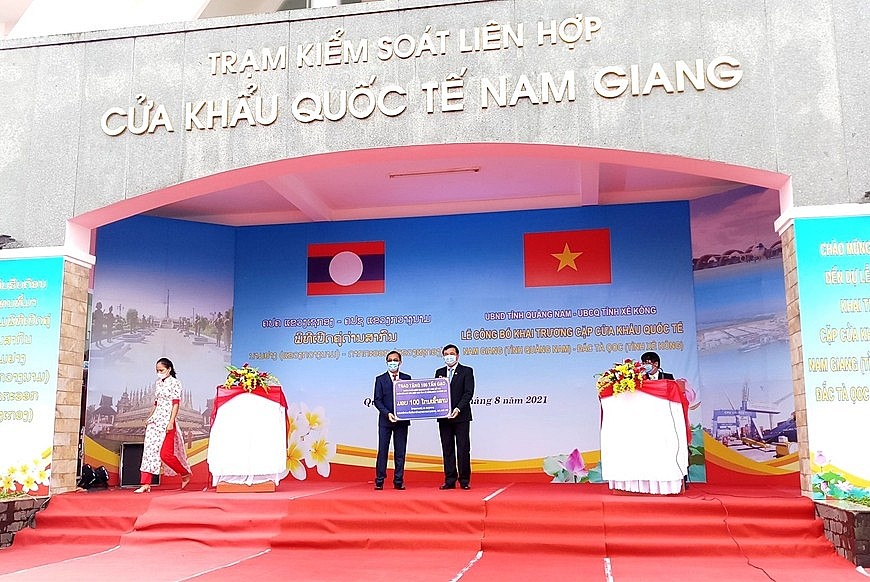 Vietnam, Laos Upgrade Border Gates