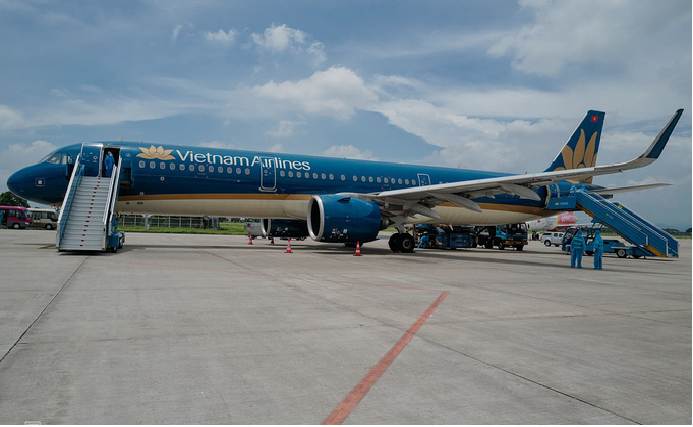 storm noul forces three airports in central vietnam to shut down
