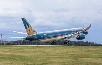 Hanoi-HCM City Flights Take off, Nearly 20 Domestic Routes Reopened