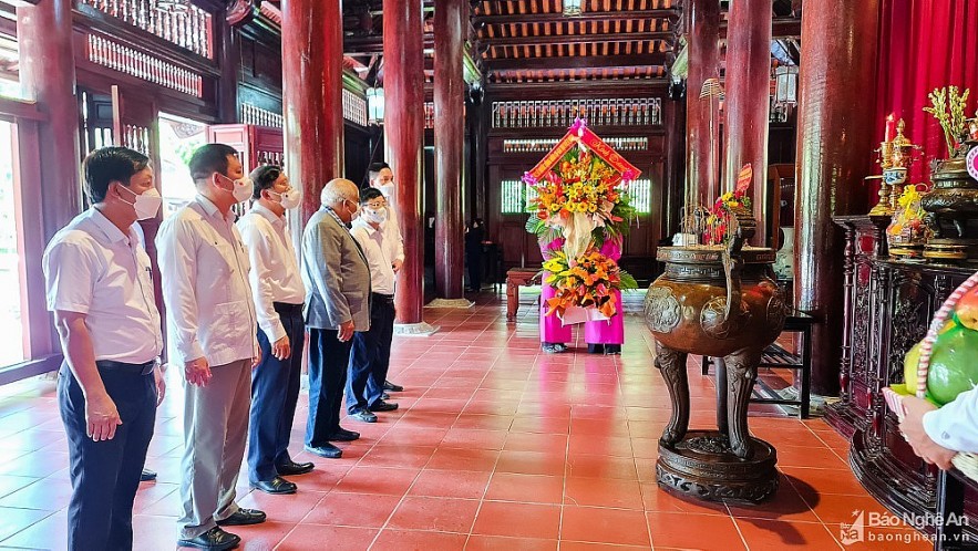 Cuban Embassy Delegation Visits Nghe An Province