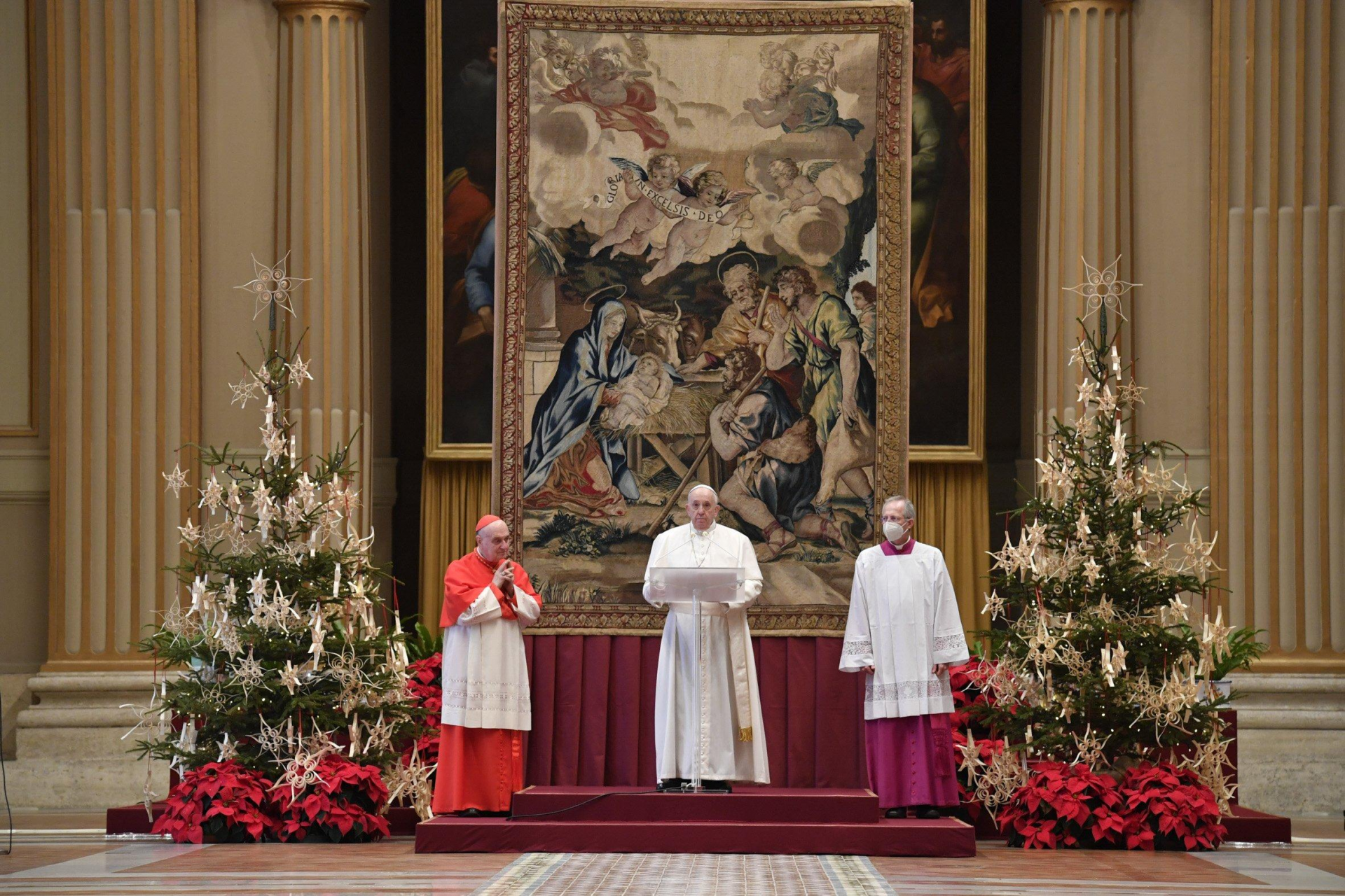 In Christmas message, Pope Francis calls for COVID-19 vaccines to be shared