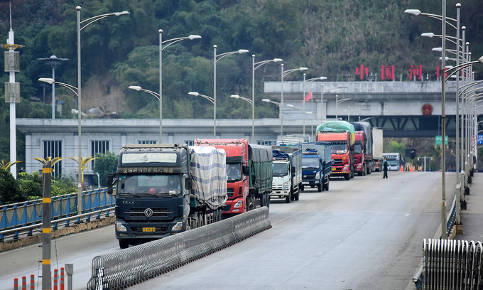 200 unclaimed containers from China to be auctioned
