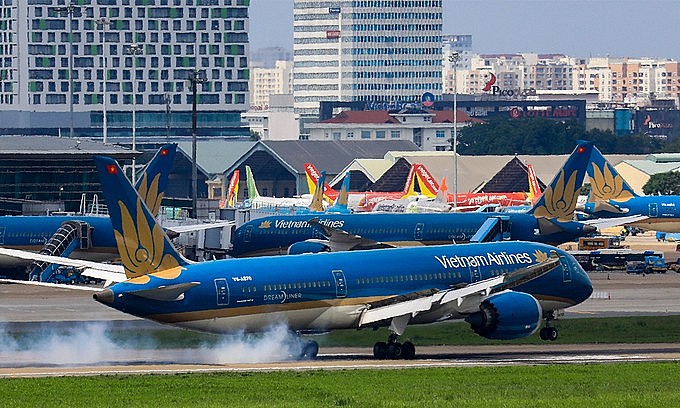Aircraft land at Tan Son Nhat International Airport in Ho Chi Minh City. Photo by VnExpress