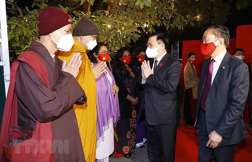 Top Legislator Begins Official Visit to India