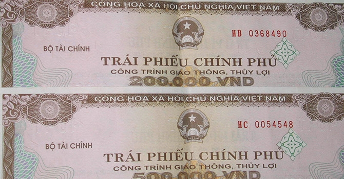 nearly 213 million usd raised from vietnam government bond auction