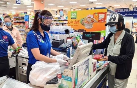 Supermarkets offer promotion after national social distancing ends