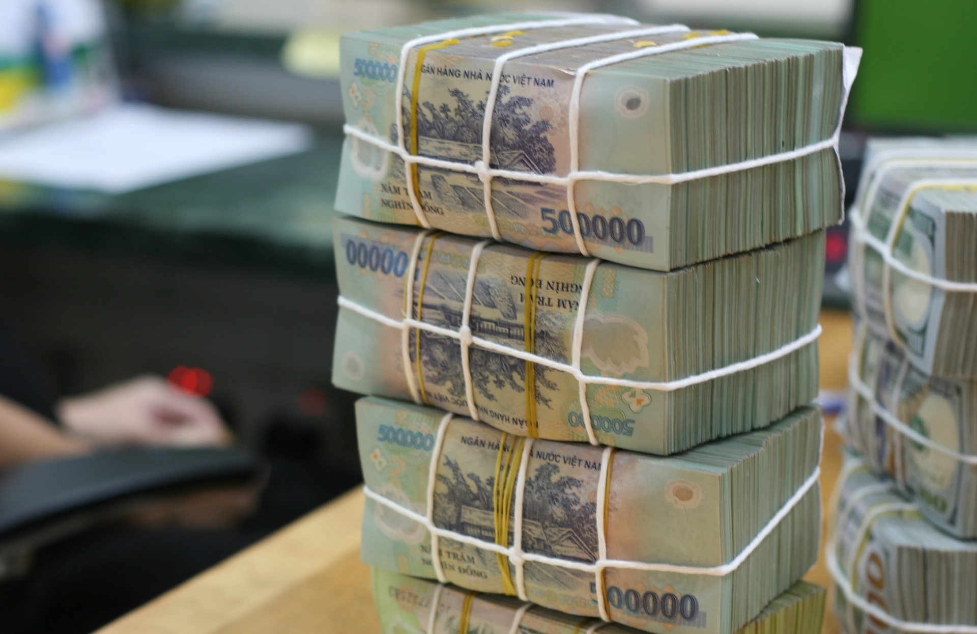 new policy in vietnam state bank cash can be withdrawn freely via payment accounts
