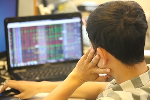 new policy in vietnam reduce 50 of fees and charges in the field of securities