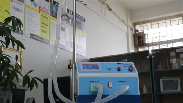 hanoi university designs ventilator to fight against covid 19