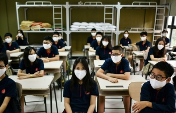 south korea hundreds of schools to close after reopening
