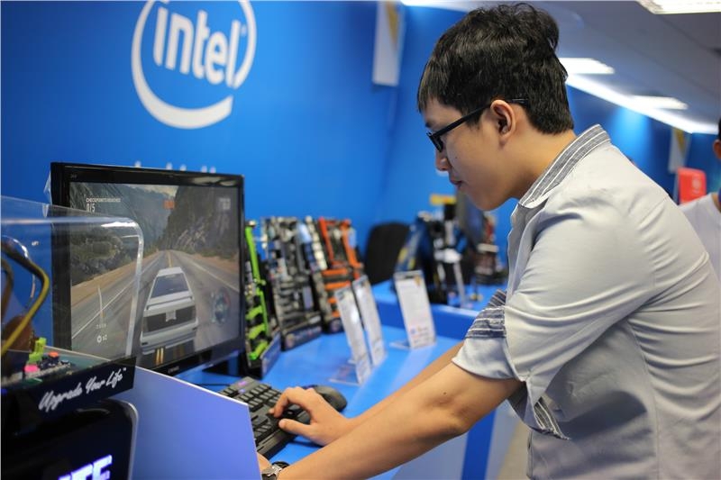 vietnam sets ambitious target for it development