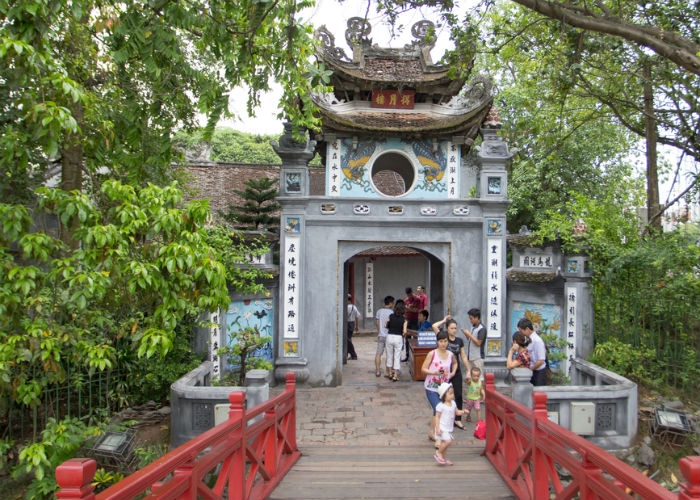 2304 hanoi promote beauty tourists