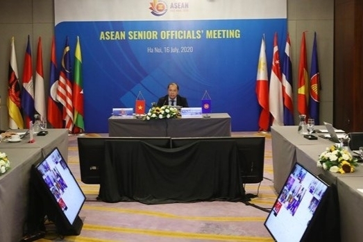 Building the ASEAN community successfully becomes a top priority