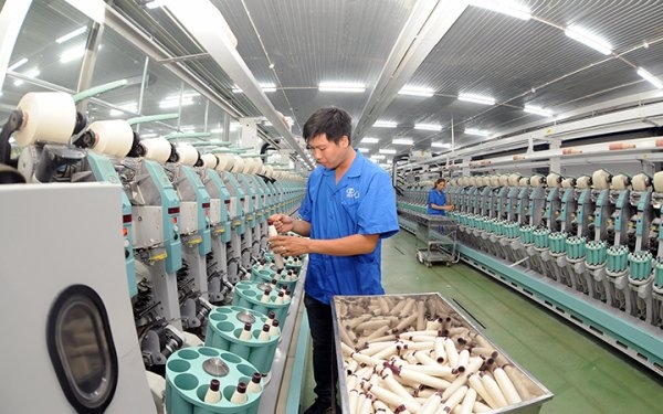 hsbc vietnam expects positive global export prospect