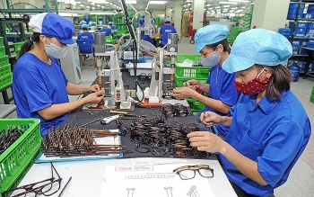 vietnams gdp may grow 35 4 in 2020