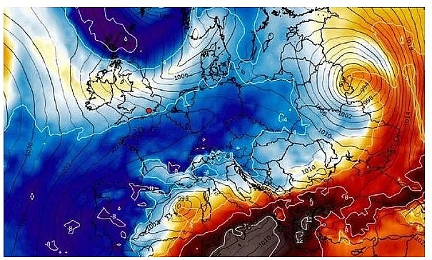UK and Europe weather forecast latest, January 4: Heavy rain, cold air to batter with snow and wintry conditions throughout Europe
