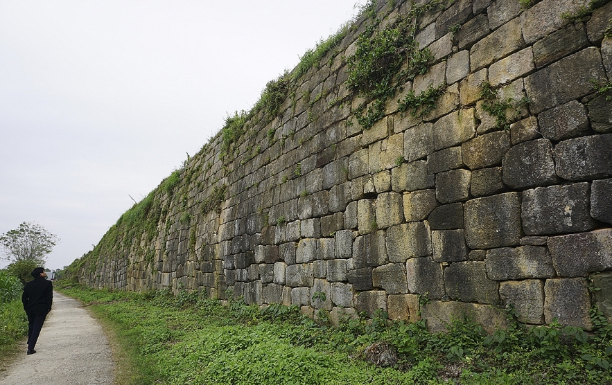 Ancient world heritage citadel of Vietnam damaged by natural disasters