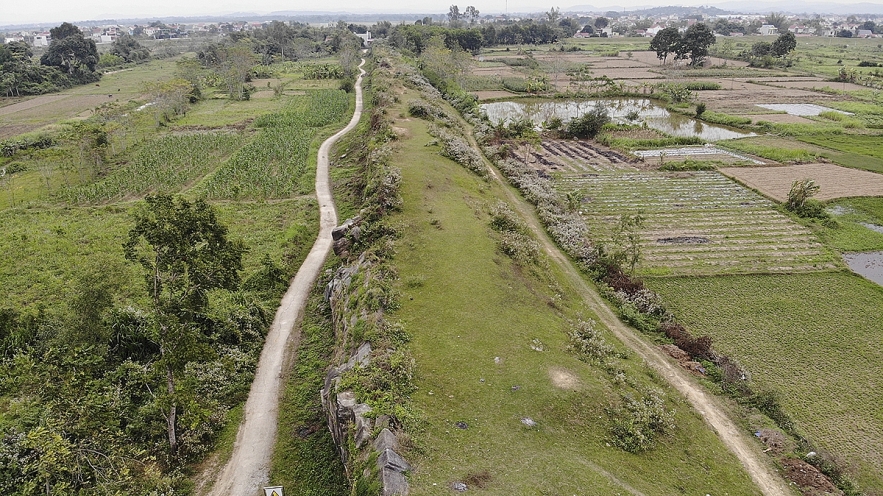 Ancient world heritage citadel of Vietnam damaged by natural disasters