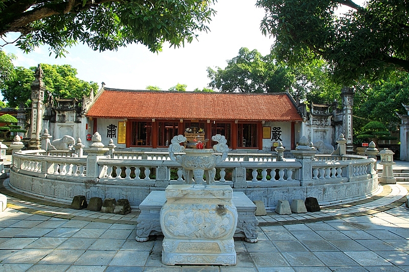 Exploring Hai Ba Trung Temple   a special national historical relic in Hanoi