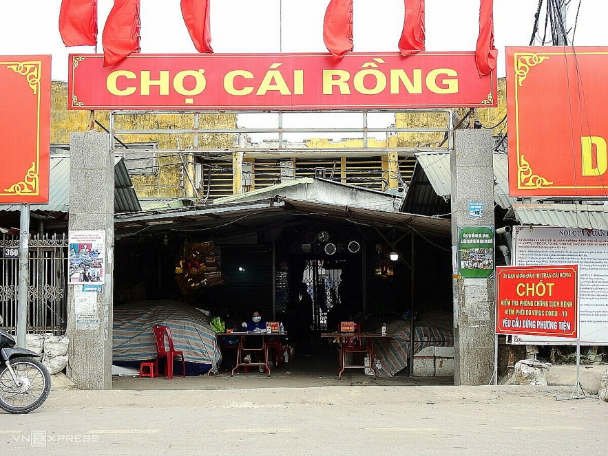 Photos show life under Covid 19 lockdown in Vietnam town