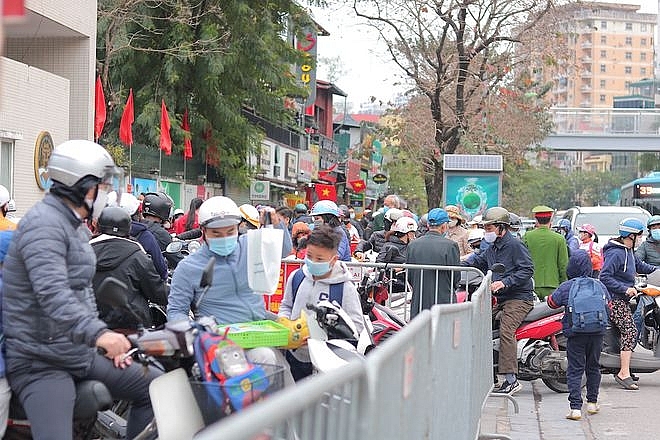 Hanoi's streets be crowded again after a long period of social distancing Hanoi's streets be crowded again after a long period of social distancing