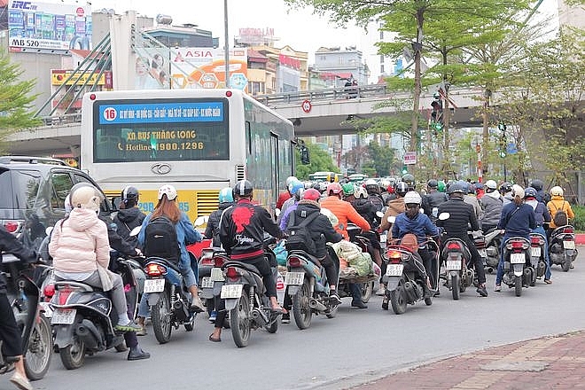 Hanoi's streets be crowded again after a long period of social distancing Hanoi's streets be crowded again after a long period of social distancing