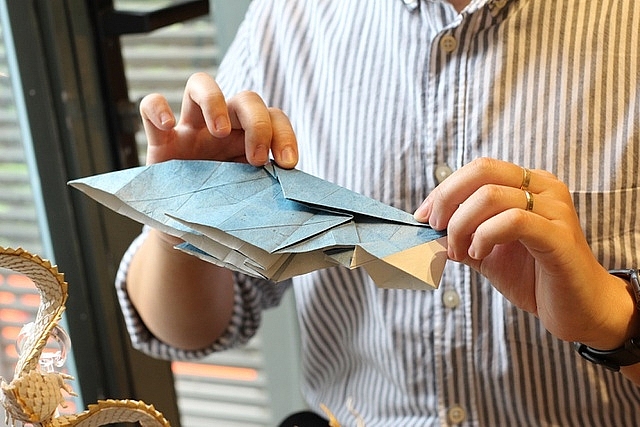 Turning traditional paper into works of art