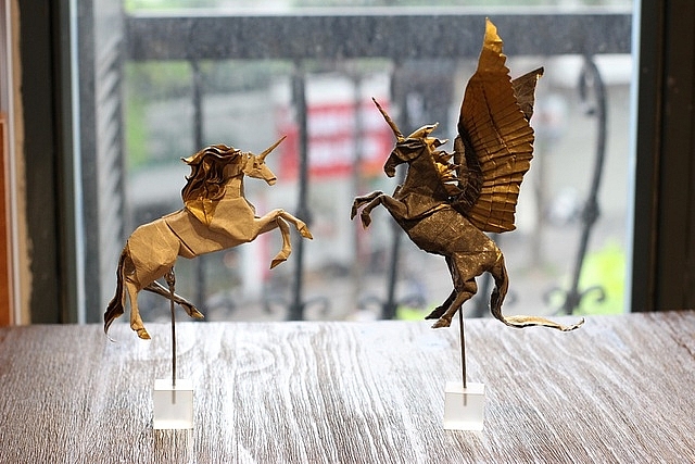Turning traditional paper into works of art