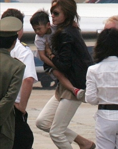 Angelina Jolie's adoptive Vietnamese child: Pax Thien's mature appearance at the age of 17