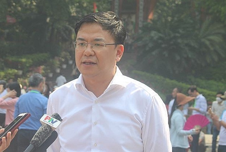 Overseas Vietnamese Respectfully Pay Tribute To The Merits Of Hung Kings