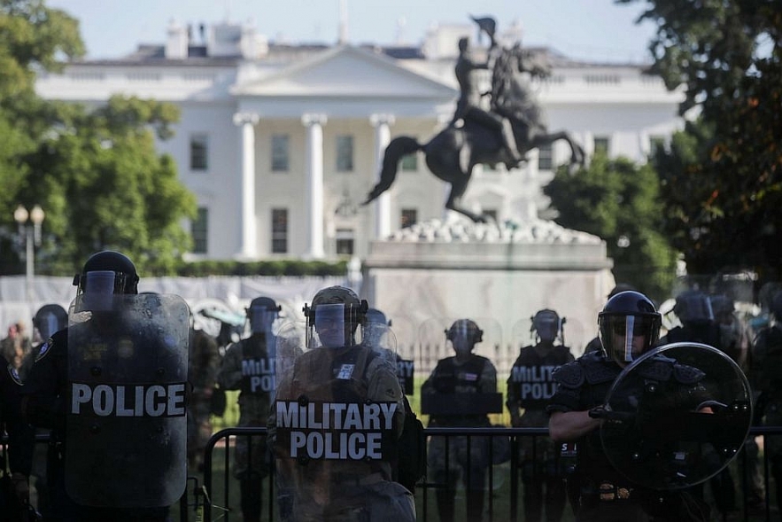 us news today what the insurrection act of 1807 gives trump the power to use military to dominate protestors
