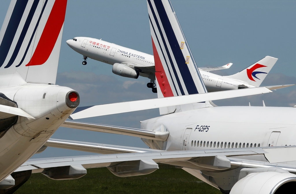 U.S plans to block flights of Chinese Airlines while China steps back