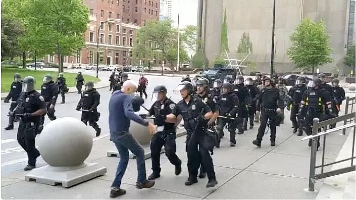 Protests and riots in America update:Protesters are chanting and having dance-offs protests and riots in america update two buffalo officers shoving 75 year old protester charged with assault