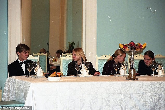 0356 putin daughter 3