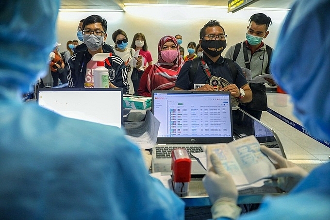 Vietnam to hold requirements for foreigners in leash as resuming international flights