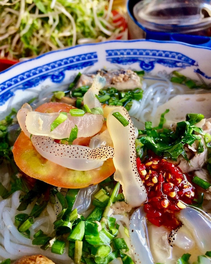 7 must try dishes in vietnams coastal cities