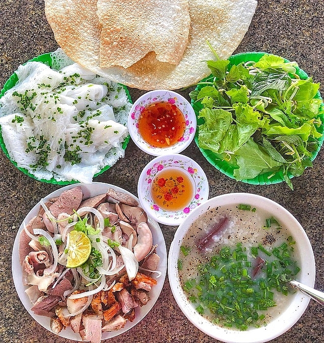 7 must try dishes in vietnams coastal cities