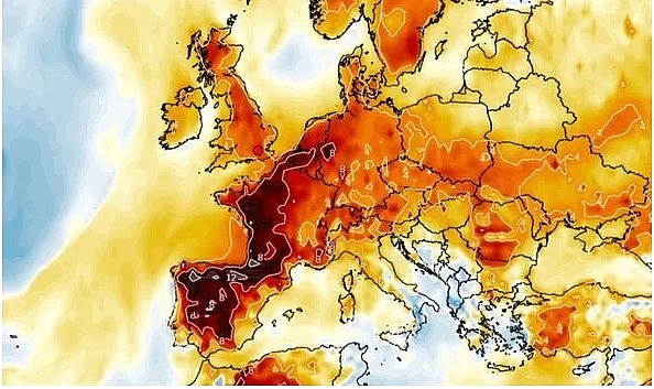 uk and europe weather forecast latest august 7 hot makes chart turn red across the uk europe