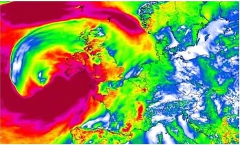 uk and europe weather forecast latest august 18 autumnal weather as storm kyle battles the uk