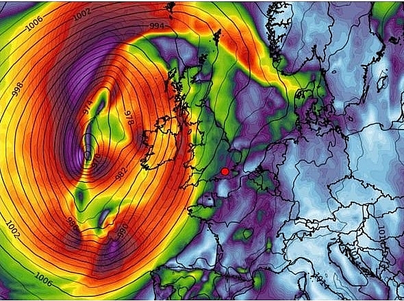 UK and Europe weather forecast latest, August 22: Storm Ellen reintroduces robust heatwave back to Europe