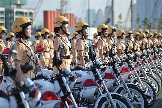 First all-women police escort makes debut in Ho Chi Minh City