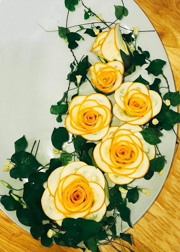 Vietnamese woman inspires cooking with flowers images on dishes Vietnamese woman inspires cooking with flowers images on dishes