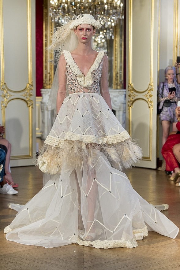 Vietnamese fashion makes its mark upon the world
