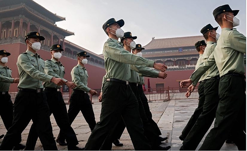 The Chinese military expert: China’s ‘Aircraft Carrier killer’ missiles successfully hit target ship in Bien Dong Sea
